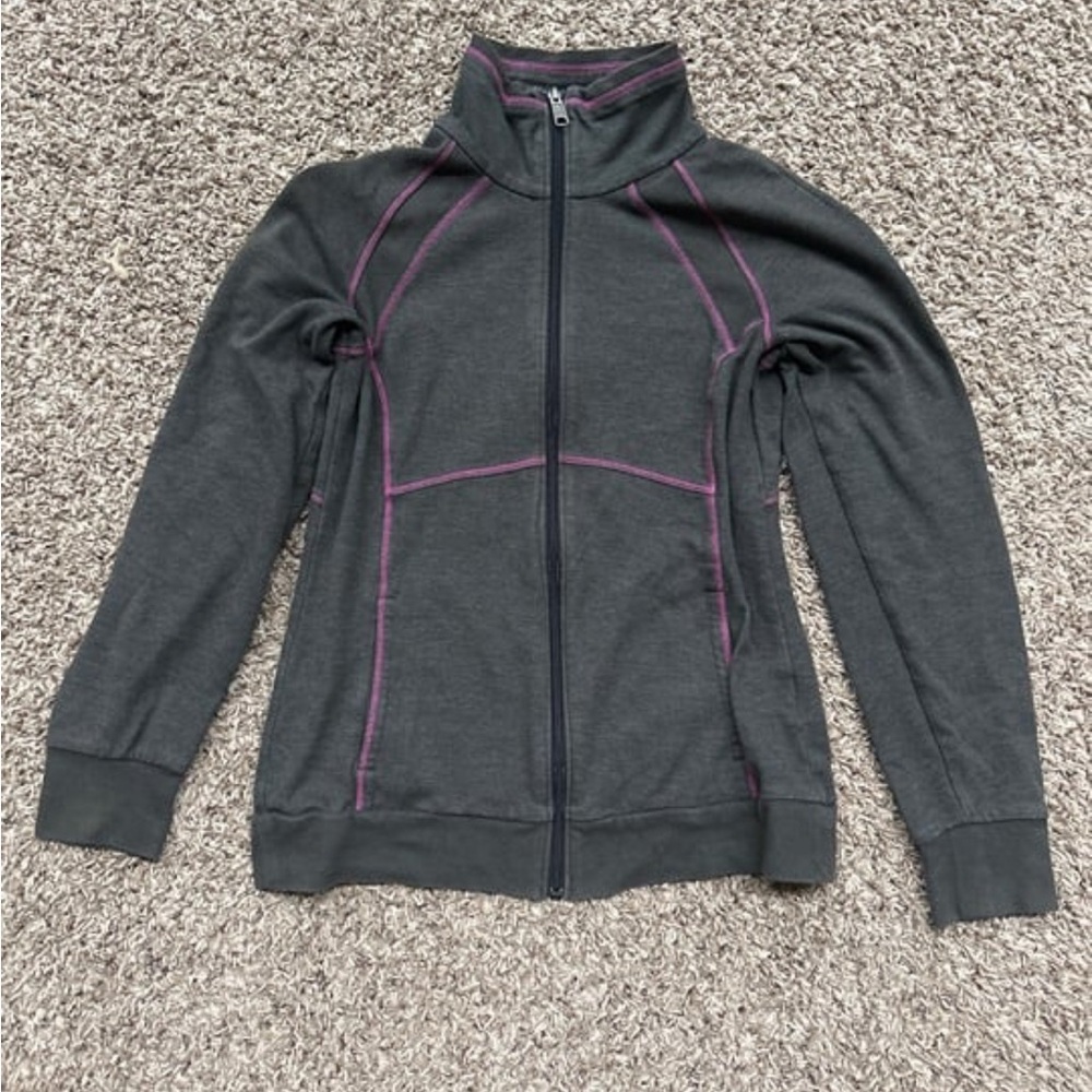 Women’s Columbia light weight zip up